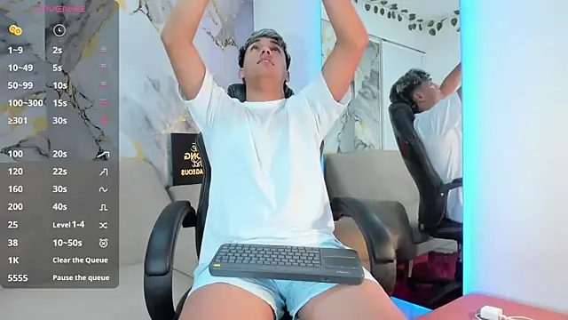 Snapshot of ryan_carter08 chatting on 03/13/26, 03:13 ryan carter08 online show from 03/13/26, 03:13