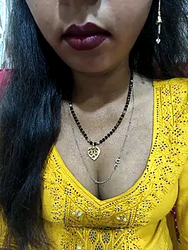 Snapshot of Sharmila-Singh chatting on 04/22/26, 06:16 Sharmila-Singh online show from 04/22/26, 06:16