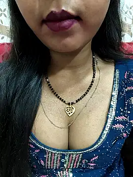Snapshot of Sharmila-Singh chatting on 04/27/26, 06:50 Sharmila-Singh online show from 04/27/26, 06:50
