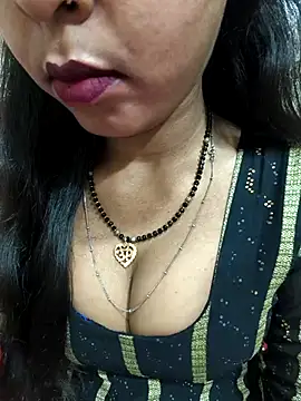 Snapshot of Sharmila-Singh chatting on 05/03/26, 05:24 Sharmila-Singh online show from 05/03/26, 05:24