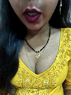 Snapshot of Sharmila-Singh chatting on 05/04/26, 05:42 Sharmila-Singh online show from 05/04/26, 05:42