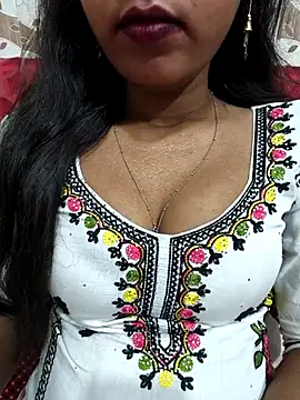 Snapshot of Sharmila-Singh chatting on 05/17/26, 07:32 Sharmila-Singh online show from 05/17/26, 07:32