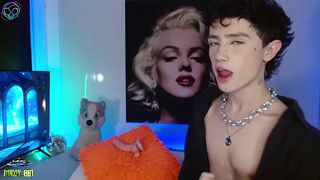 maxiy 001 online show from 09/12/25, 01:49