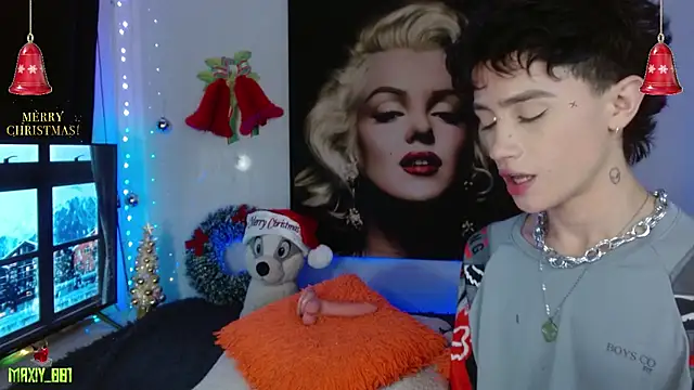 maxiy 001 online show from 12/17/25, 03:12