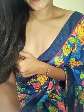 Snapshot of Meenakshi_ chatting on 10/29/25, 03:31 Meenakshi online show from 10/29/25, 03:31