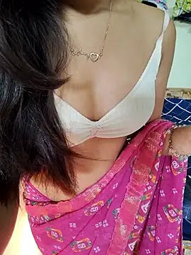 Snapshot of Meenakshi_ chatting on 11/04/25, 02:21 Meenakshi online show from 11/04/25, 02:21