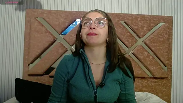 Snapshot of _isaabellaa chatting on 06/16/26, 12:41 isaabellaa online show from 06/16/26, 12:41