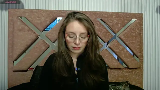 Snapshot of _isaabellaa chatting on 06/19/26, 12:20 isaabellaa online show from 06/19/26, 12:20