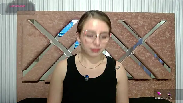 Snapshot of _isaabellaa chatting on 06/22/26, 02:47 isaabellaa online show from 06/22/26, 02:47
