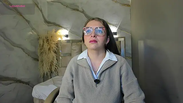 Snapshot of _isaabellaa chatting on 07/04/26, 02:56 isaabellaa online show from 07/04/26, 02:56
