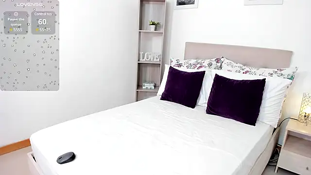 Snapshot of helen_kinett chatting on 02/03/25, 10:21 helen kinett online show from 02/03/25, 10:21