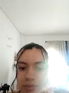 Snapshot of helen_kinett chatting on 04/10/26, 02:55 helen kinett online show from 04/10/26, 02:55