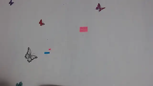 Snapshot of helen_kinett chatting on 04/14/26, 01:11 helen kinett online show from 04/14/26, 01:11