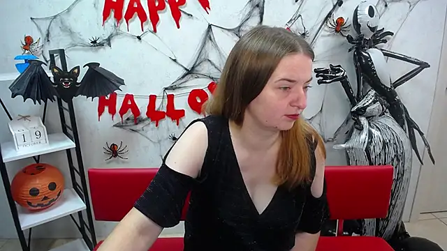 FreyaDak online show from 10/19/25, 05:08