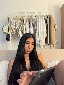 Sweetnaughtygirl  online show from 03/01/26, 09:50