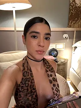 Snapshot of Olivia_Collins1 chatting on 12/04/25, 12:42 Olivia Collins1 online show from 12/04/25, 12:42