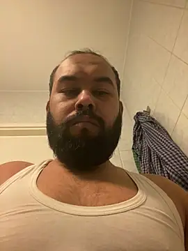 Snapshot of malout123J chatting on 03/15/26, 06:14 malout123J online show from 03/15/26, 06:14