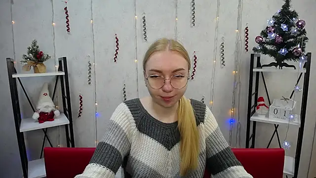 BeatriceFly online show from 01/03/25, 06:11