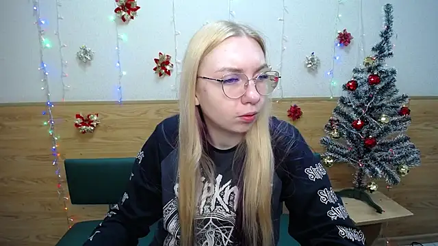 BeatriceFly online show from 01/19/25, 06:09