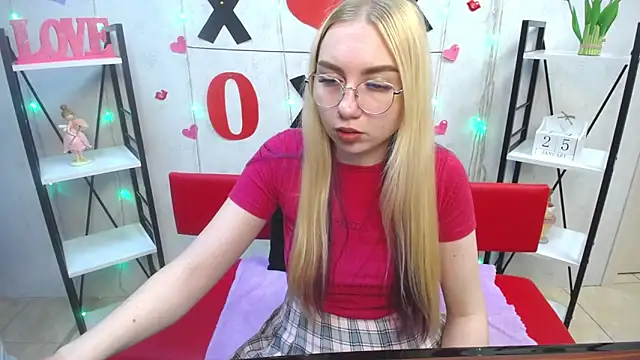 BeatriceFly online show from 01/25/25, 04:46