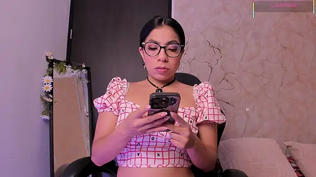 Snapshot of Mia_Gothzx chatting on 06/22/26, 09:56 Mia Gothzx online show from 06/22/26, 09:56