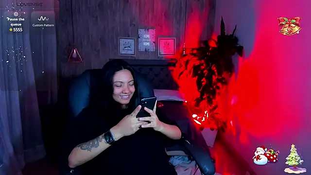 Snapshot of miichael_black chatting on 12/29/24, 06:27 miichael black online show from 12/29/24, 06:27