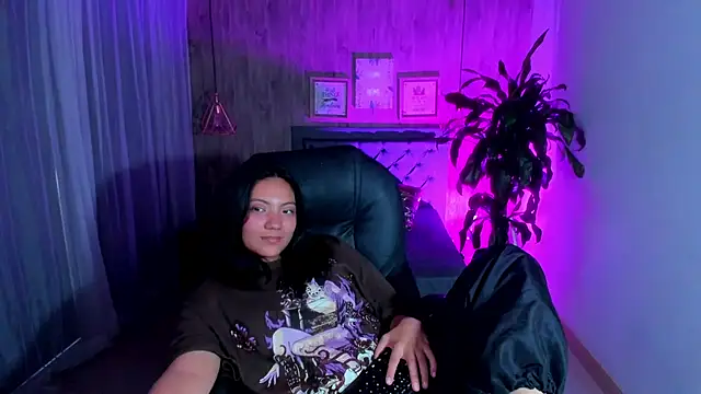Snapshot of miichael_black chatting on 01/16/25, 03:46 miichael black online show from 01/16/25, 03:46