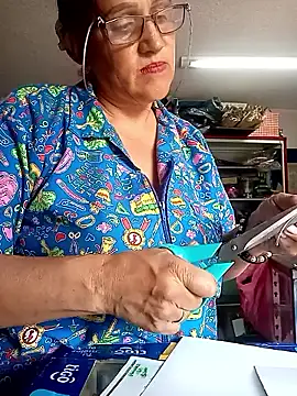 Snapshot of Edged_Hot69 chatting on 03/04/26, 12:33 Edged Hot69 online show from 03/04/26, 12:33