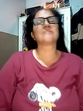 Snapshot of Edged_Hot69 chatting on 03/17/26, 02:05 Edged Hot69 online show from 03/17/26, 02:05