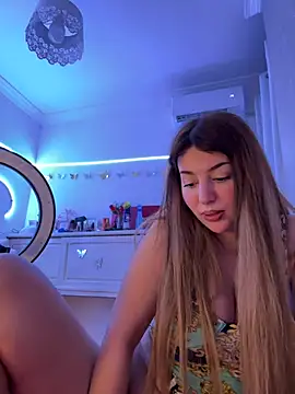 Snapshot of Hot_malak chatting on 03/20/26, 08:14 Hot malak online show from 03/20/26, 08:14