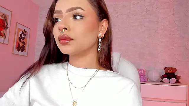 DahianaWalcott online show from 01/13/25, 08:04