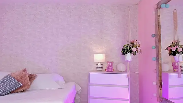 DahianaWalcott online show from 03/03/25, 08:21