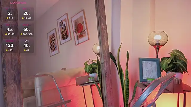 DahianaWalcott online show from 10/03/25, 02:36