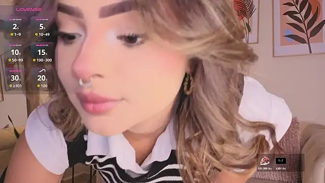 Snapshot of DahianaWalcott chatting on 11/27/25, 08:44 DahianaWalcott online show from 11/27/25, 08:44