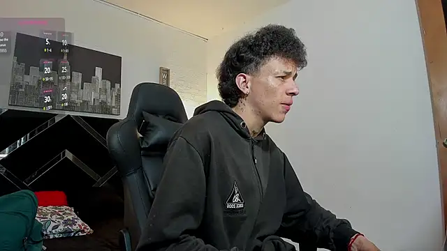 toyboys1 online show from 10/06/25, 02:53