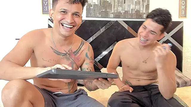 Snapshot of toyboys1 chatting on 02/10/26, 04:05 toyboys1 online show from 02/10/26, 04:05