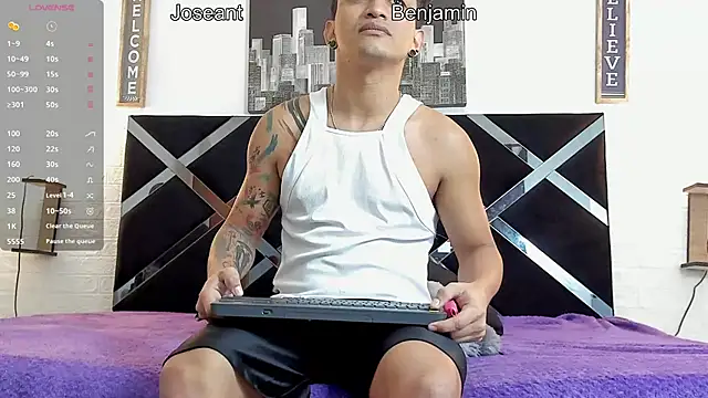 Snapshot of toyboys1 chatting on 02/21/26, 03:40 toyboys1 online show from 02/21/26, 03:40