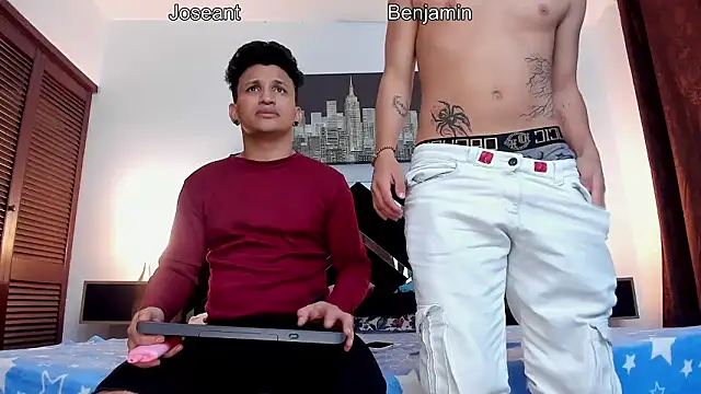 Snapshot of toyboys1 chatting on 03/09/26, 02:48 toyboys1 online show from 03/09/26, 02:48