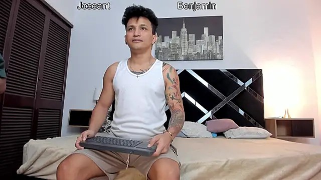 Snapshot of toyboys1 chatting on 03/21/26, 02:49 toyboys1 online show from 03/21/26, 02:49