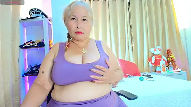 Snapshot of girl_amada chatting on 11/20/25, 06:51 girl amada online show from 11/20/25, 06:51