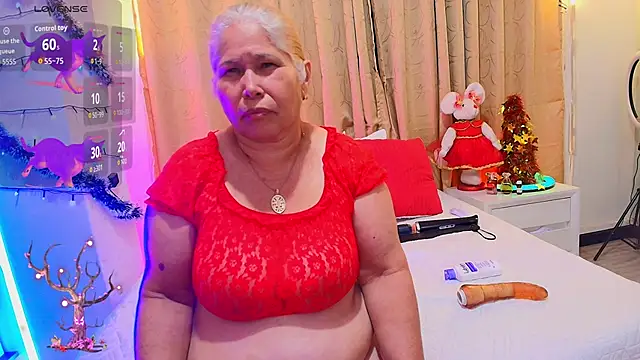 Snapshot of girl_amada chatting on 11/27/25, 06:26 girl amada online show from 11/27/25, 06:26