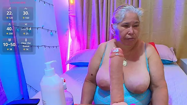 Snapshot of girl_amada chatting on 12/13/25, 07:53 girl amada online show from 12/13/25, 07:53