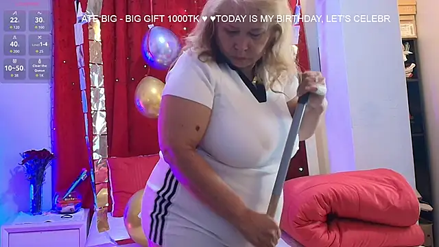 Snapshot of girl_amada chatting on 01/18/26, 08:51 girl amada online show from 01/18/26, 08:51