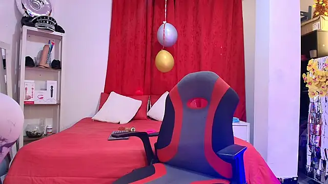 Snapshot of girl_amada chatting on 02/12/26, 08:15 girl amada online show from 02/12/26, 08:15