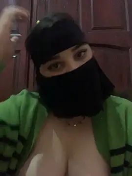 Snapshot of Miss-Soka chatting on 12/30/24, 05:15 Miss-Soka online show from 12/30/24, 05:15