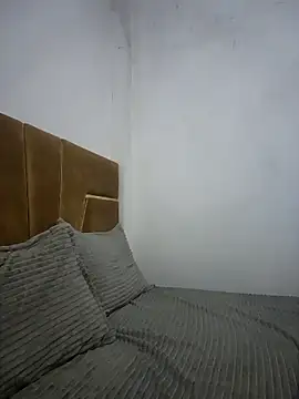 Snapshot of 7alawa-44 chatting on 04/10/26, 11:26 7alawa-44 online show from 04/10/26, 11:26