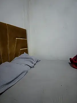 Snapshot of 7alawa-44 chatting on 04/22/26, 12:28 7alawa-44 online show from 04/22/26, 12:28