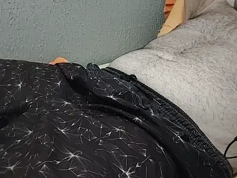 mfreitas005 online show from 12/05/25, 02:20