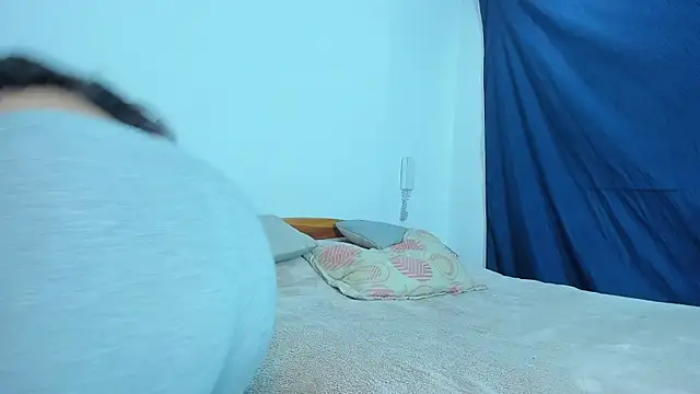 Snapshot of emiily15__ chatting on 12/12/24, 05:15 emiily15   online show from 12/12/24, 05:15