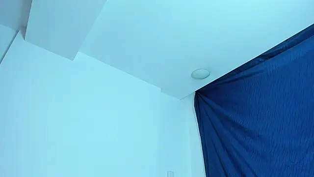 Snapshot of emiily15__ chatting on 01/06/25, 06:10 emiily15   online show from 01/06/25, 06:10